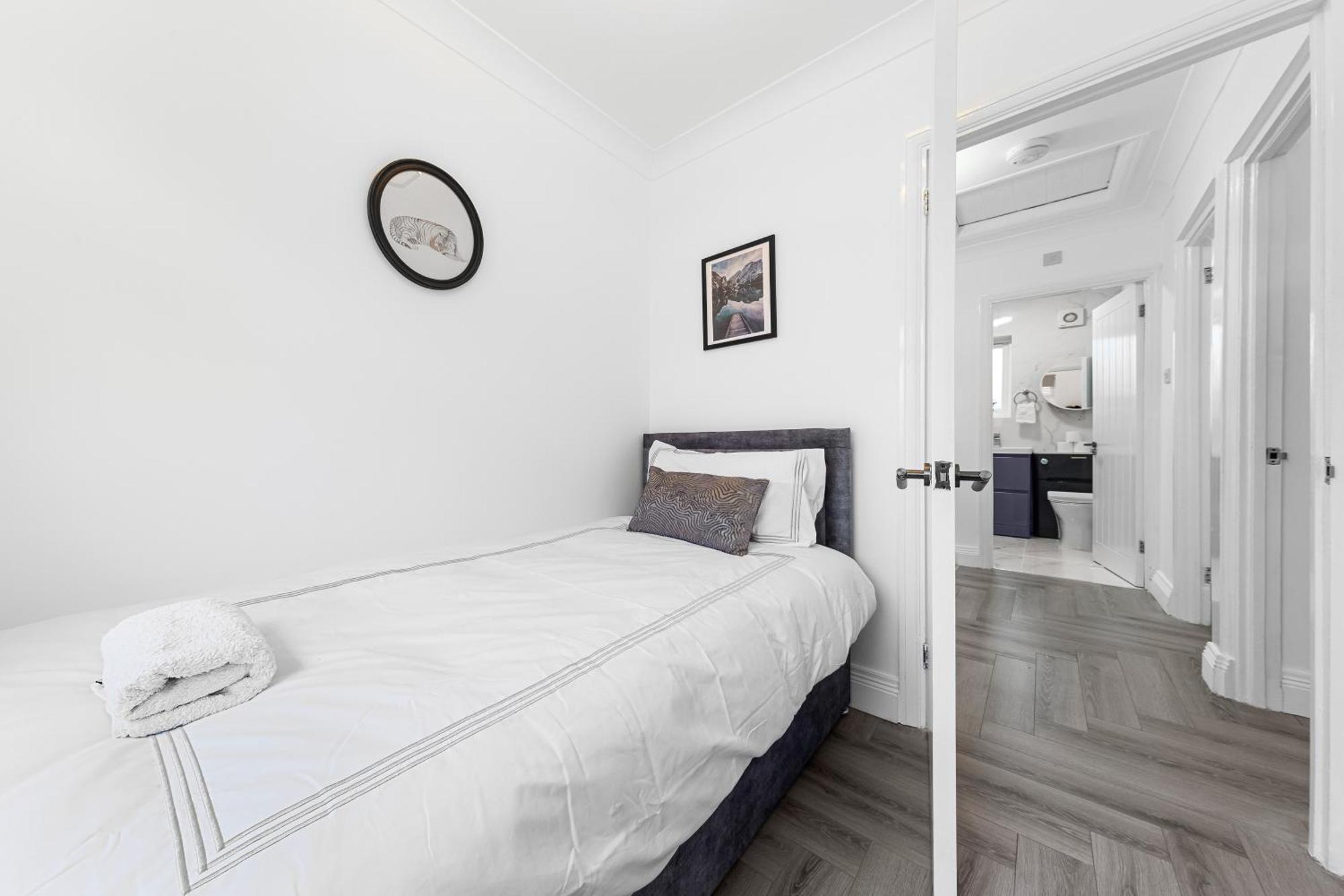 3 Bedroom House Close To Dartford Station Exterior photo